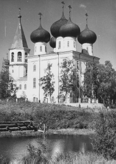  церковь. Фото 1990 г..jpg